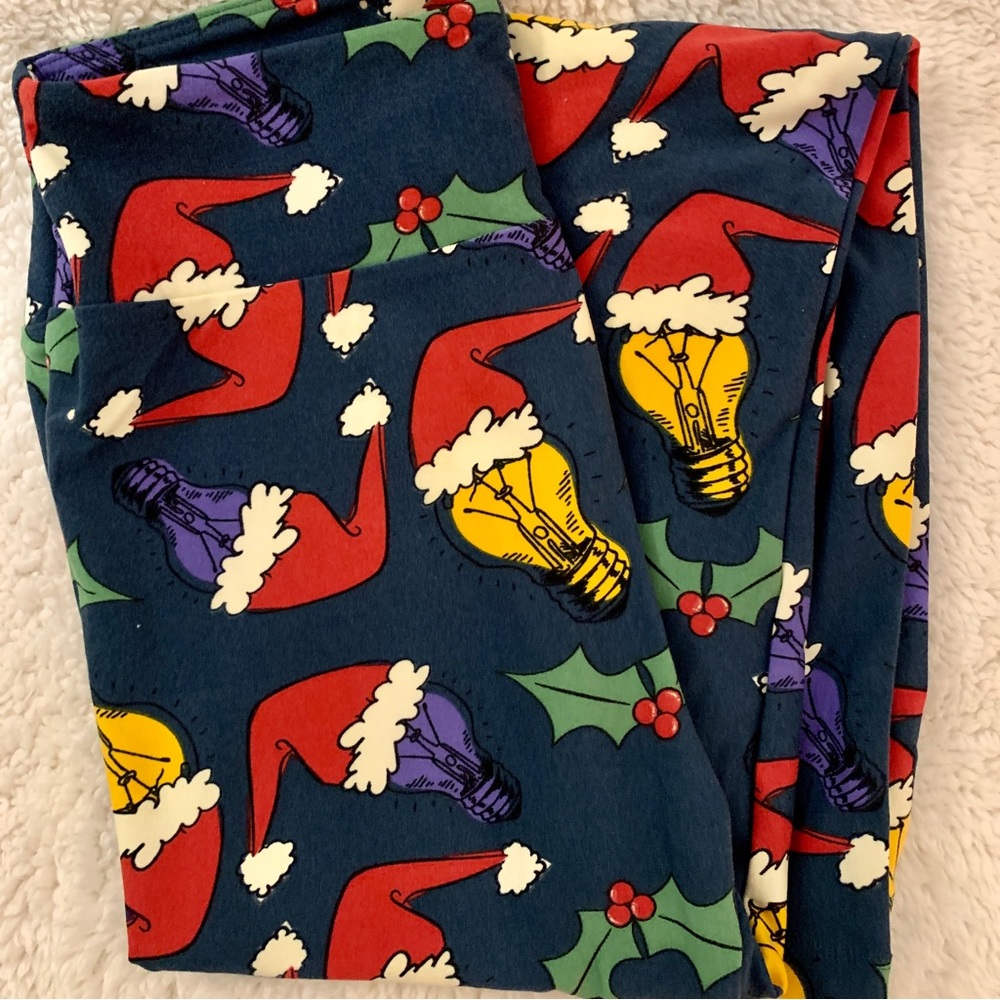 ❌SOLD❌NEW LuLaRoe OS Christmas Leggings Santa Hat LIGHT BULB Holly Holiday